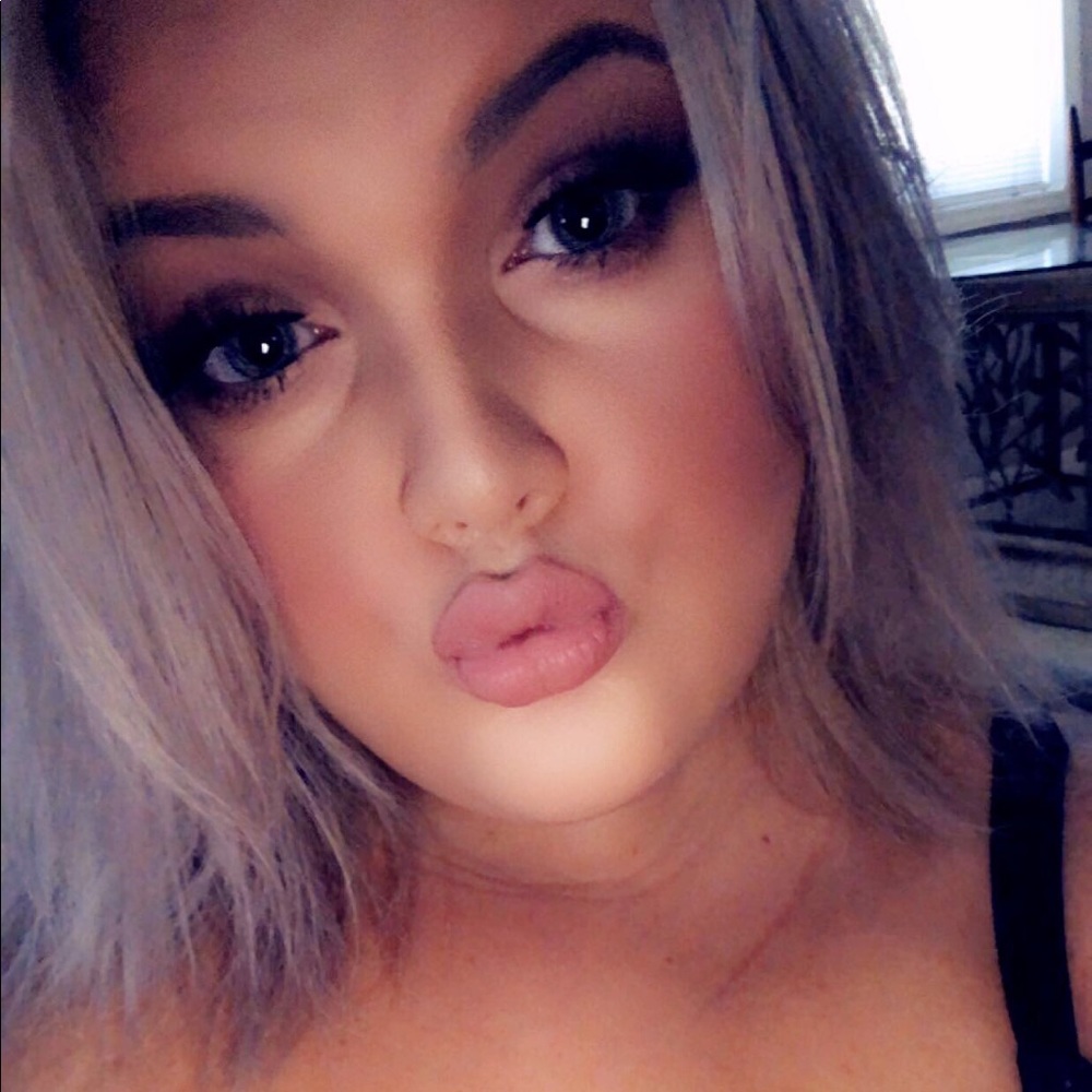 Meet your Posher, Brandi